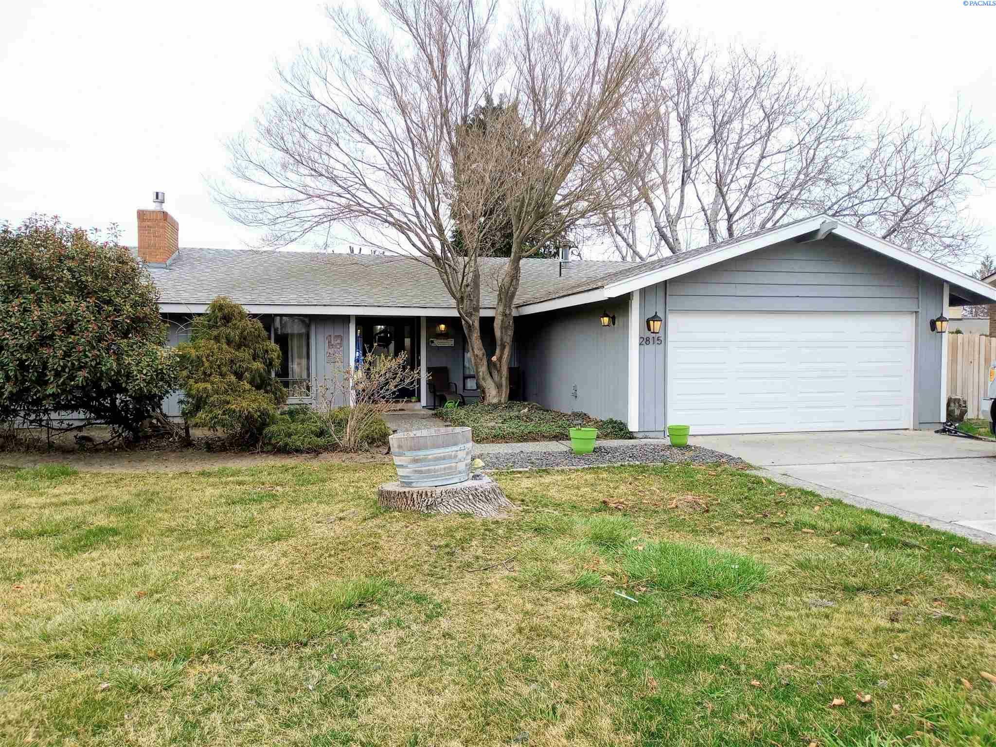 Property Photo:  2815 S Fruitland  WA 99337 