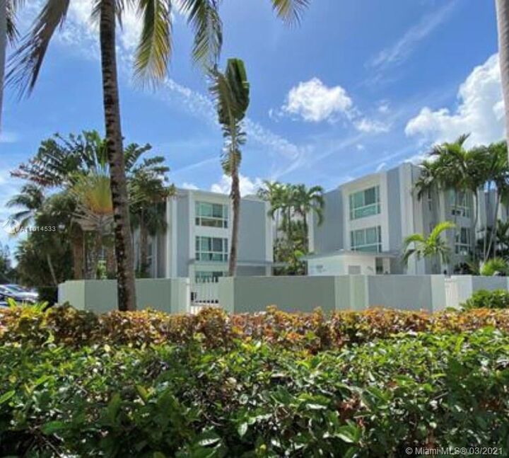 9971 W Bay Harbor Dr 306  Bay Harbor Islands FL 33154 photo