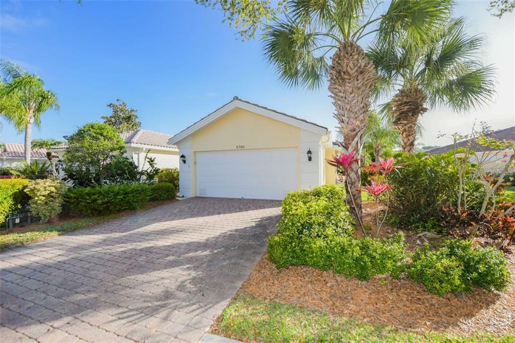 Property Photo:  5760 Ivrea Drive  FL 34238 