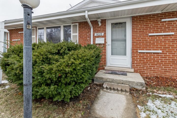 9028 W Emerson Street  Des Plaines IL 60016 photo