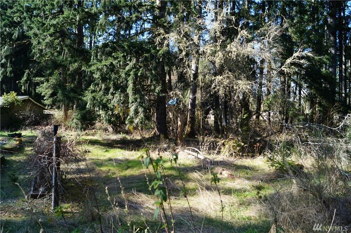 Property Photo:  1471 Northcliff Rd  WA 98584 