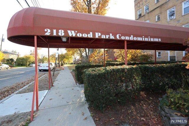 Property Photo:  218 Broad Avenue 1D  NJ 07605 