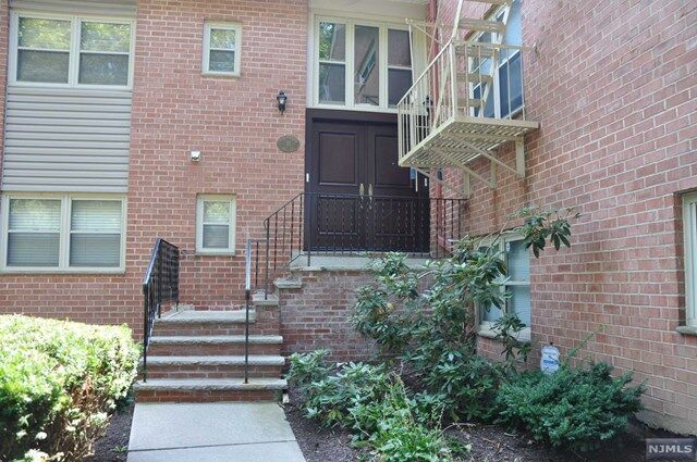 Property Photo:  31 Upper Mountain Avenue  NJ 07042 