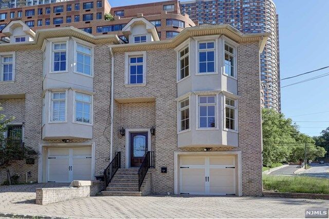 1556 River Road A  Edgewater NJ 07020 photo