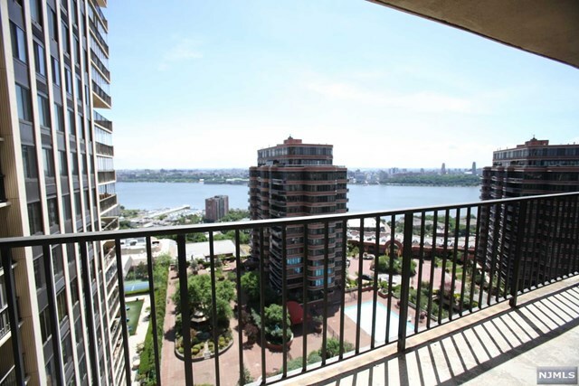 Property Photo:  200 Winston Drive 1411  NJ 07010 