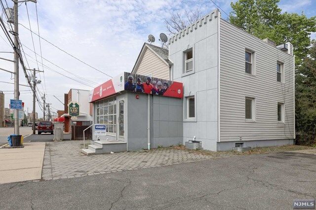 1 Sylvan Avenue  Englewood Cliffs NJ 07632 photo