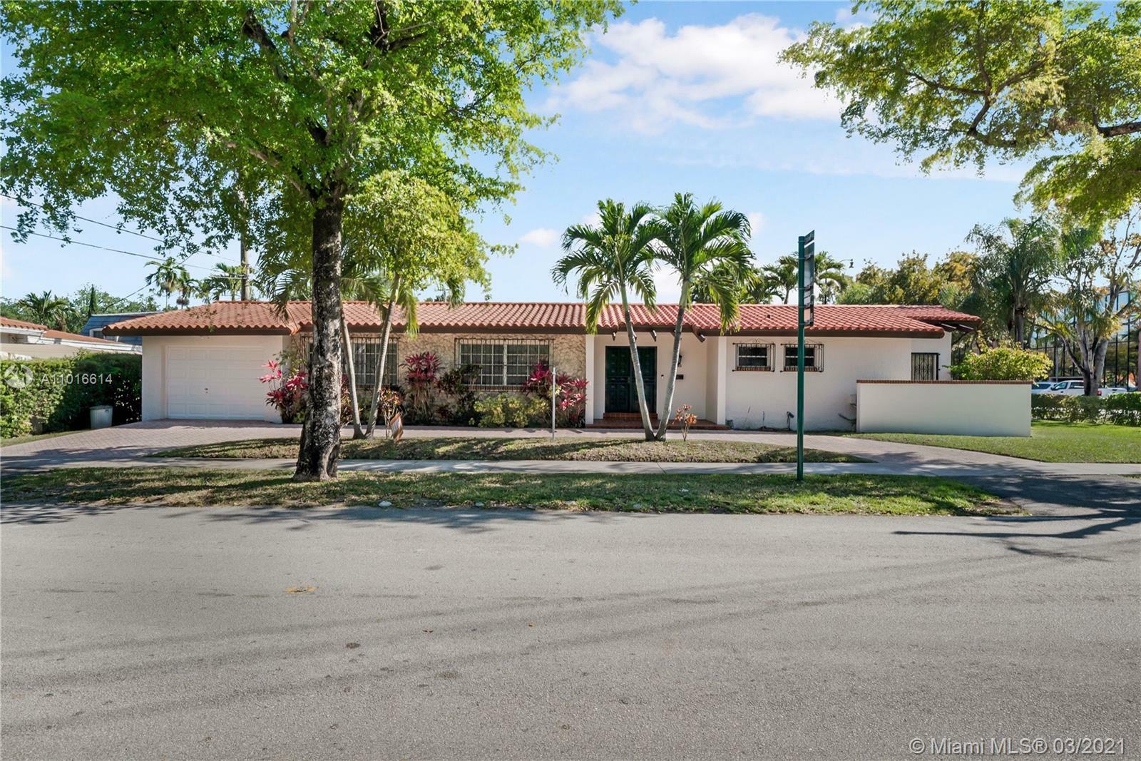 Property Photo:  1550 Venetia Ave  FL 33134 