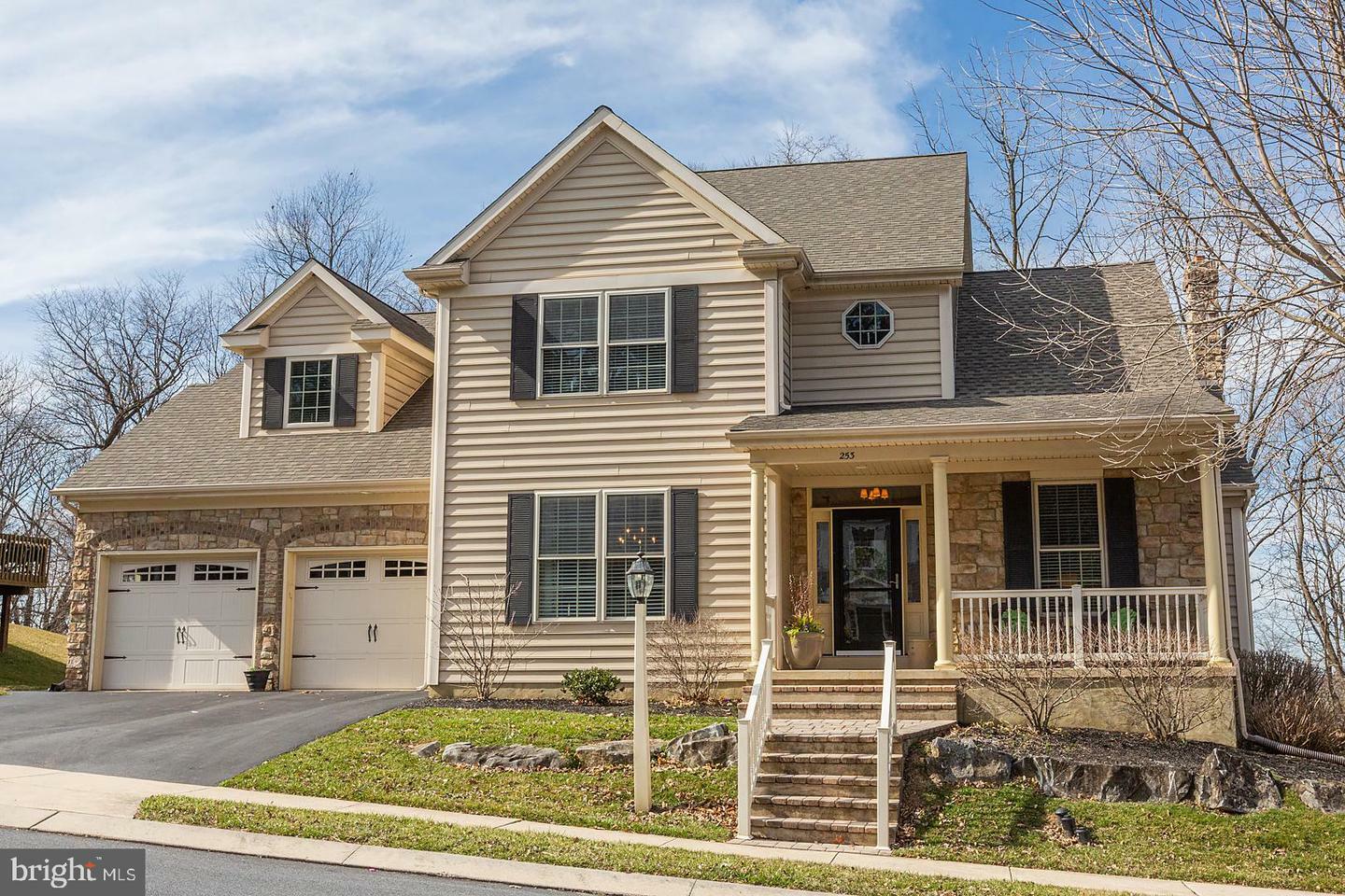 Property Photo:  253 Steepbank Road  PA 17602 