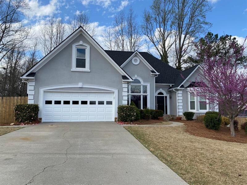 Property Photo: 975 Fox Meadow Lane GA 30043