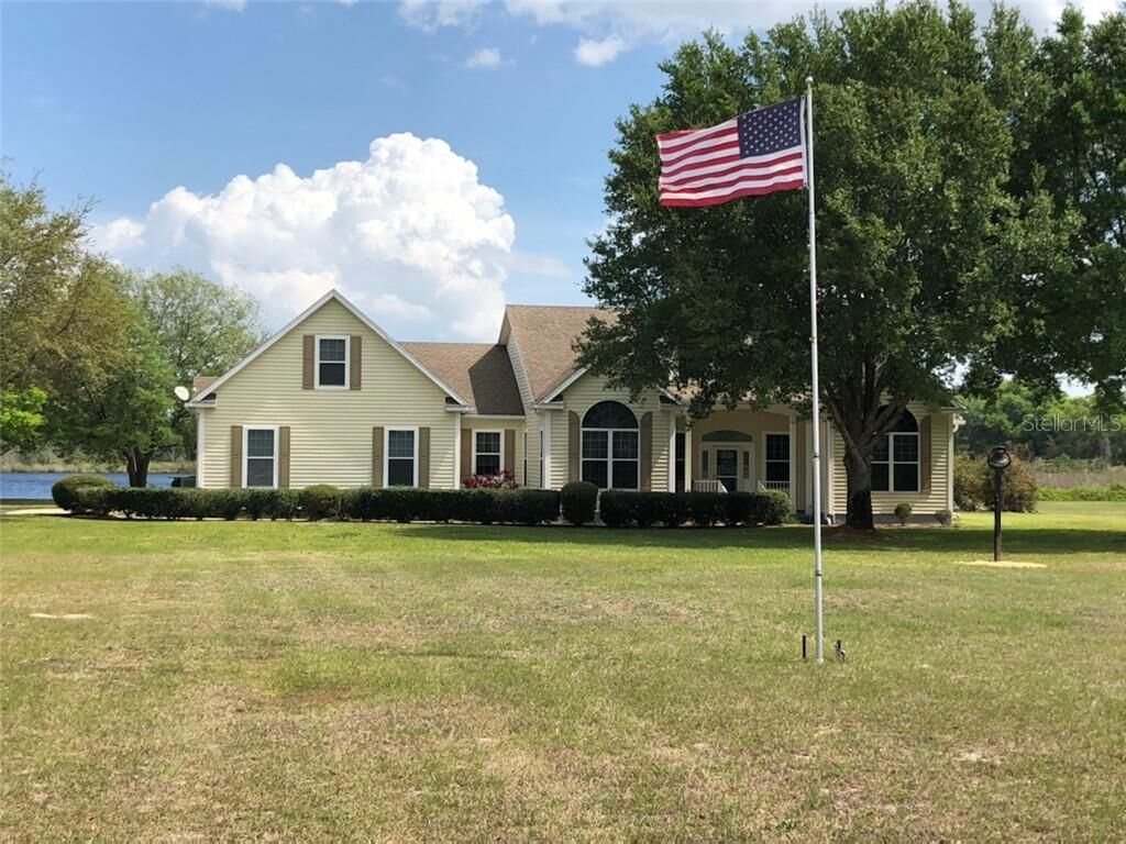 Property Photo: 13718 County Road 450 FL 32784