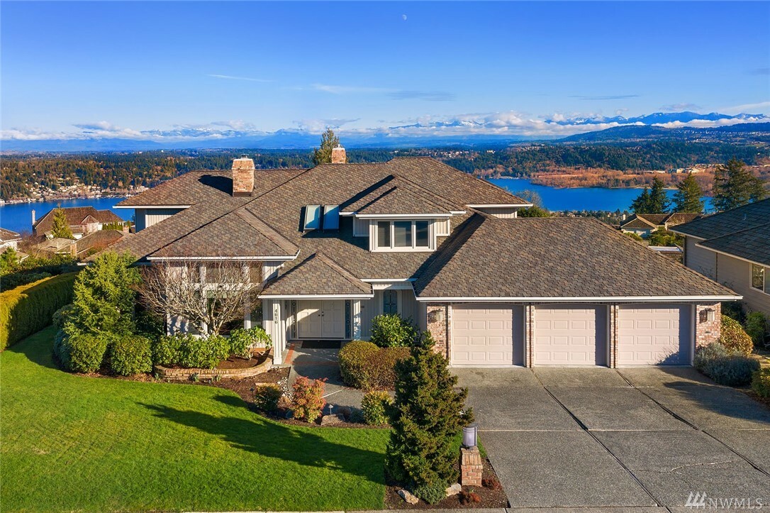 Property Photo: 4616 175th Ave SE WA 98006