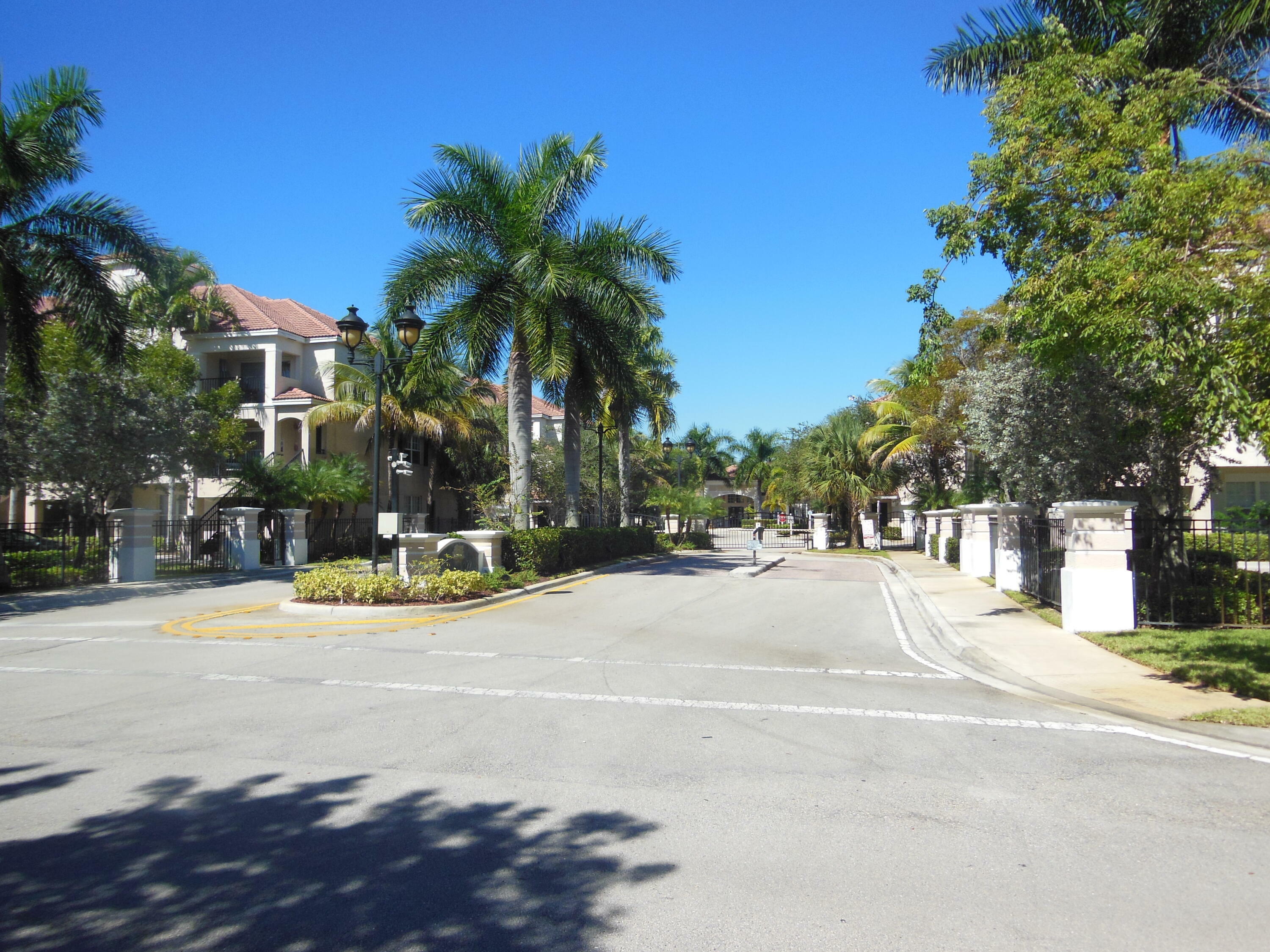 Property Photo: 5980 W Sample Road 203 FL 33067