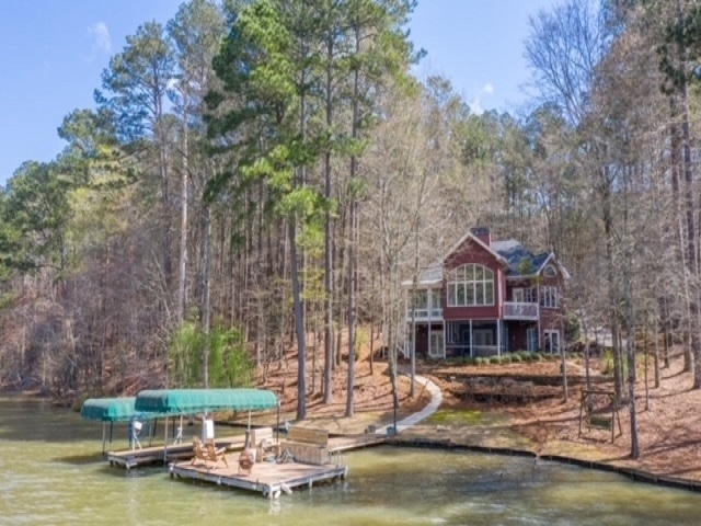Property Photo: 1490 Plantation Drive GA 30642