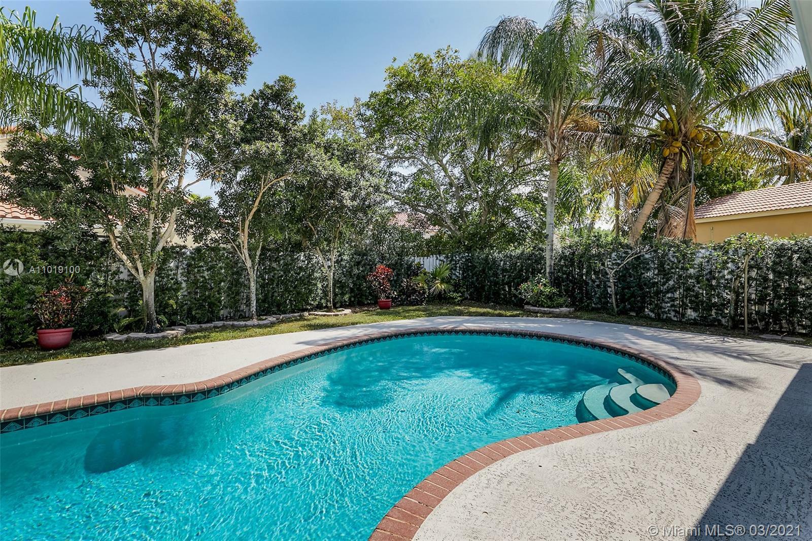 Property Photo: 580 Carrington Dr FL 33326