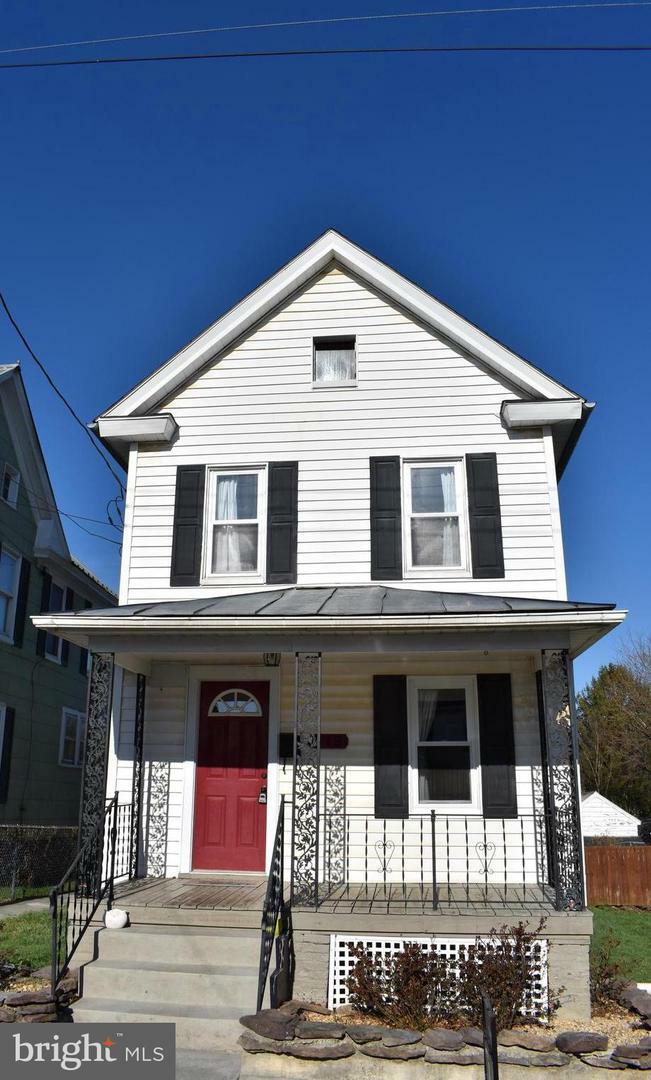 Property Photo: 813 Virginia Avenue WV 25401