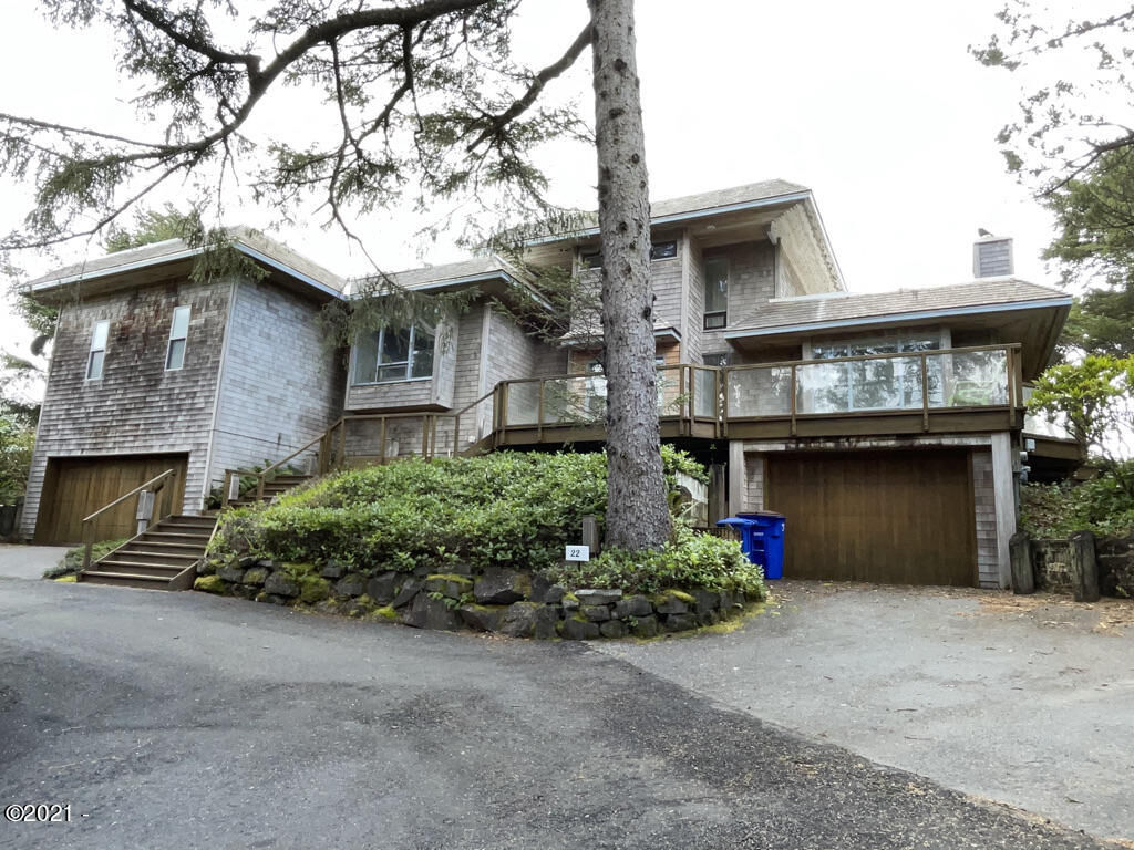 Property Photo: 22 Kinglet Ridge OR 97388