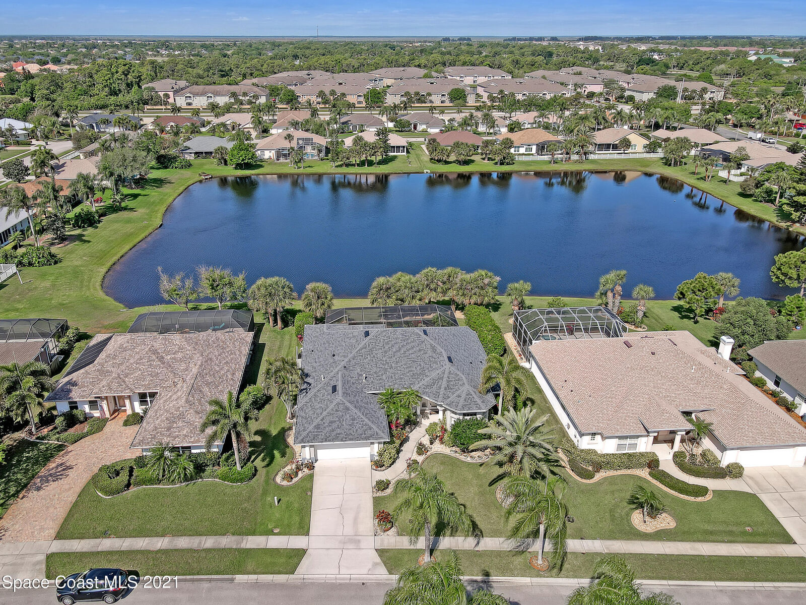 Property Photo: 4111 Las Cruces Way FL 32955