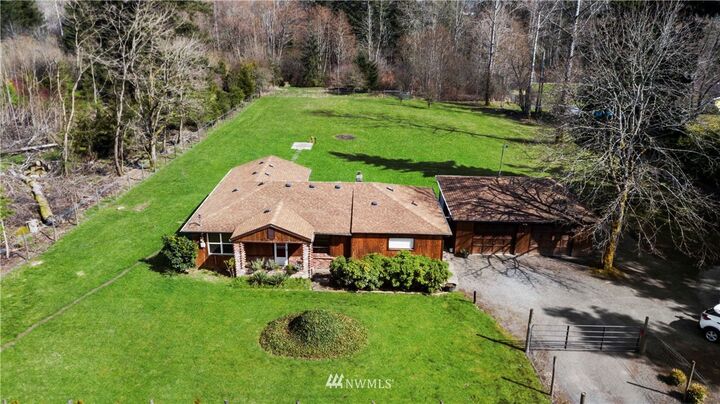 Property Photo: 12907 Waller Road E WA 98445