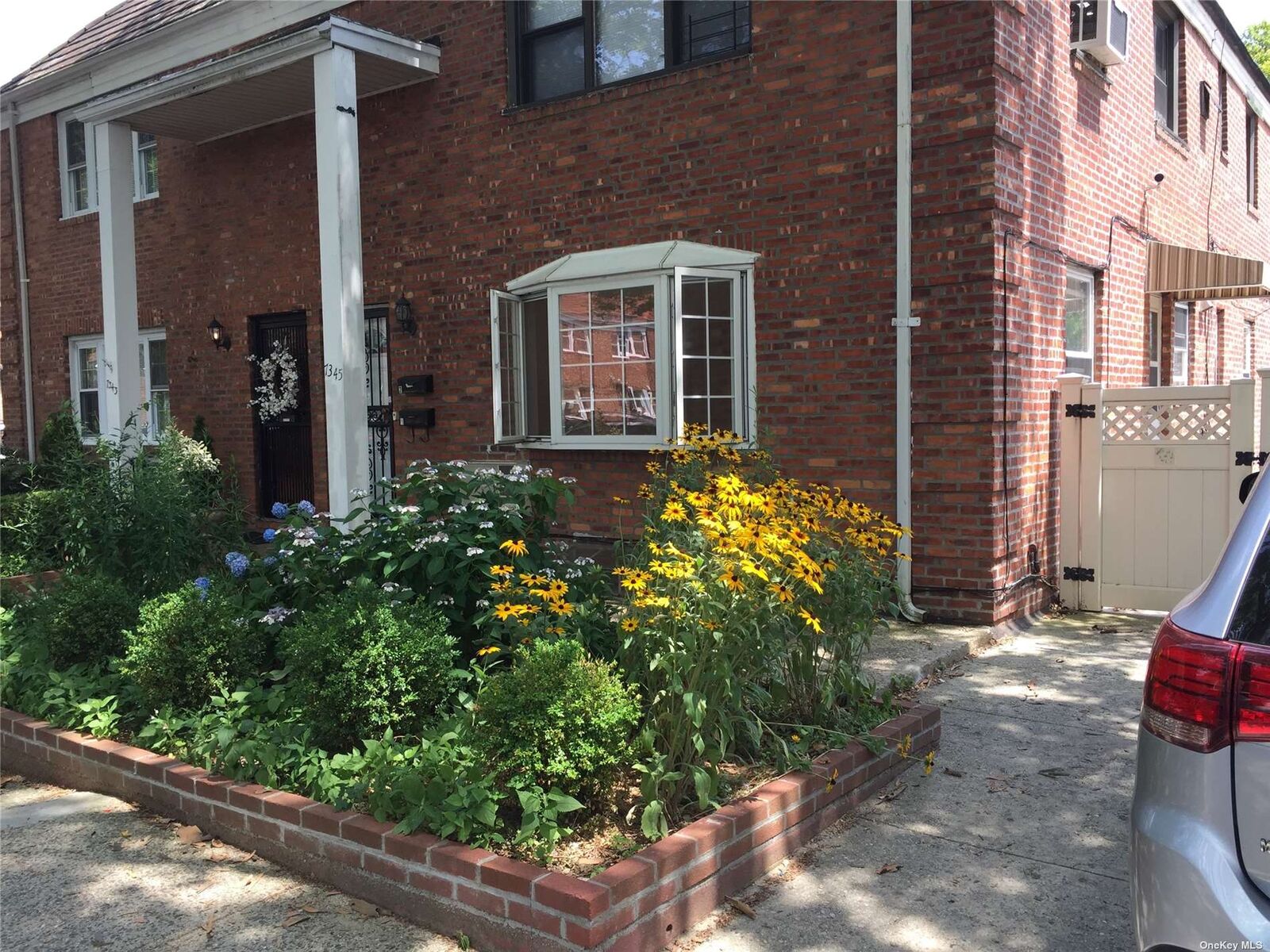 Property Photo: 73-45 197 Street 2nd Fl NY 11366