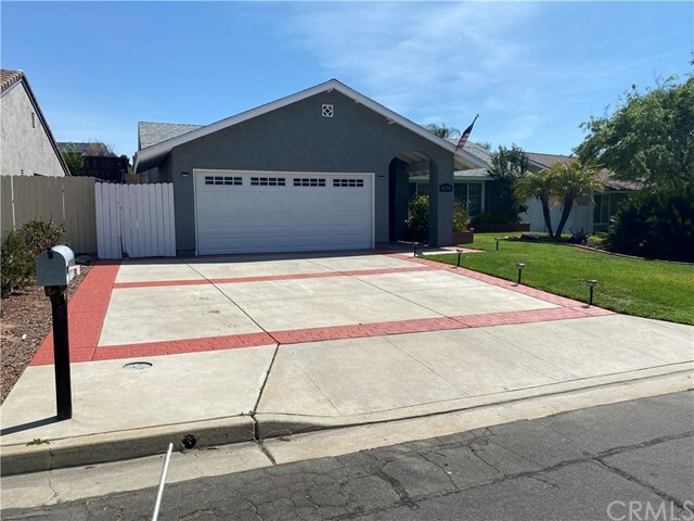 Property Photo:  42784 Tierra Robles Place  CA 92592 