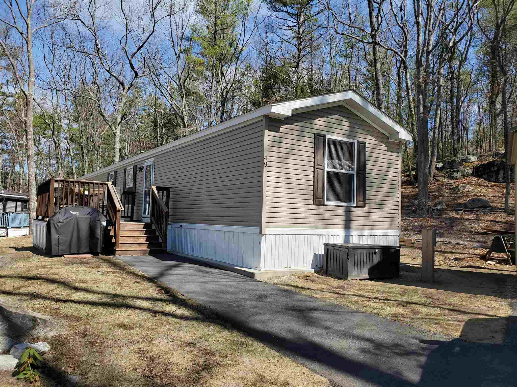Property Photo: 49 Fullam Circle NH 03275