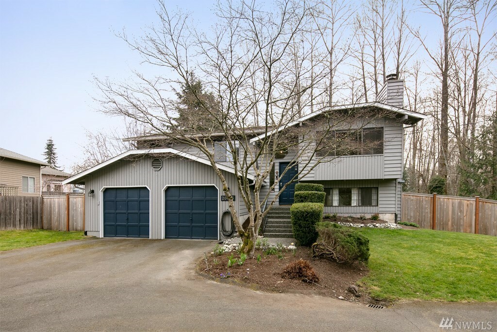 Property Photo:  20426 66th Ave NE  WA 98028 