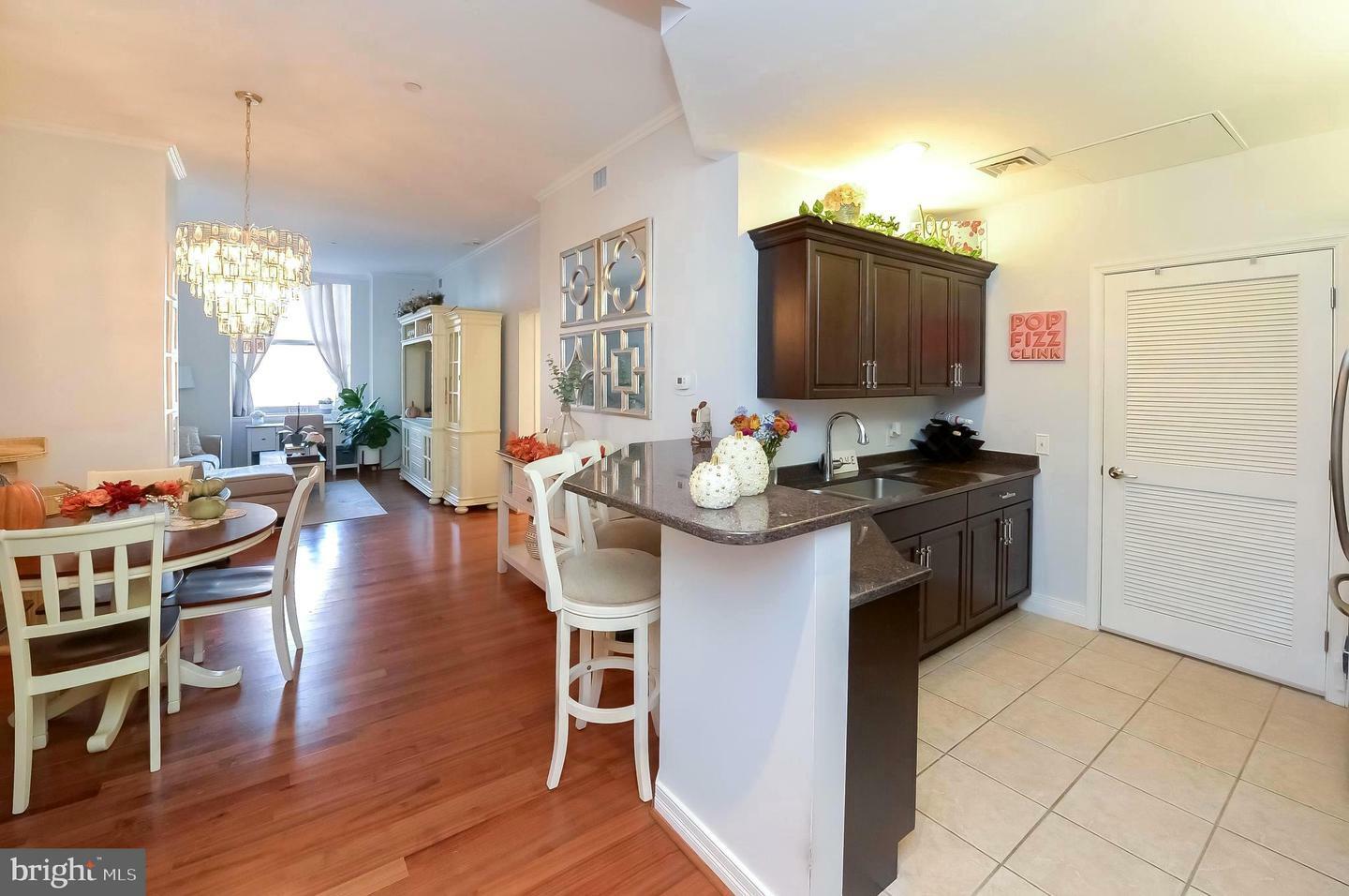 Property Photo: 1600 Arch Street 18 1011 PA 19103