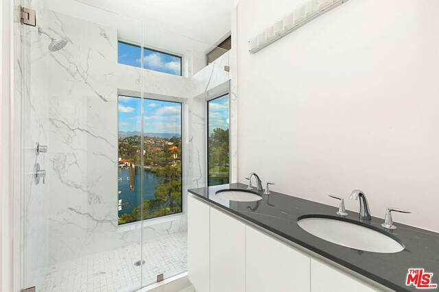 Property Photo: 610 Belmont Ave 4 CA 90026