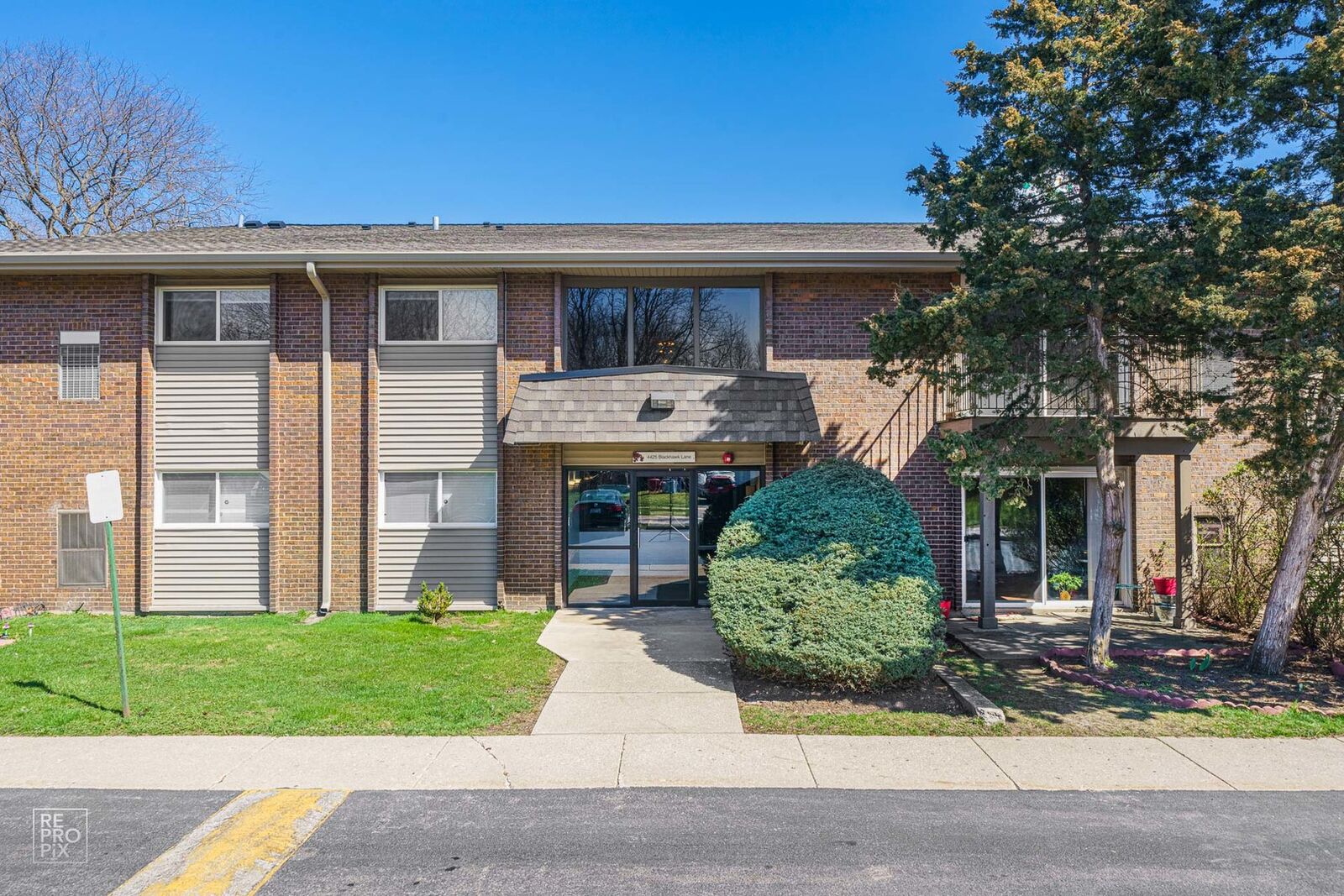 Property Photo:  4425 Blackhawk Lane 201  IL 60532 