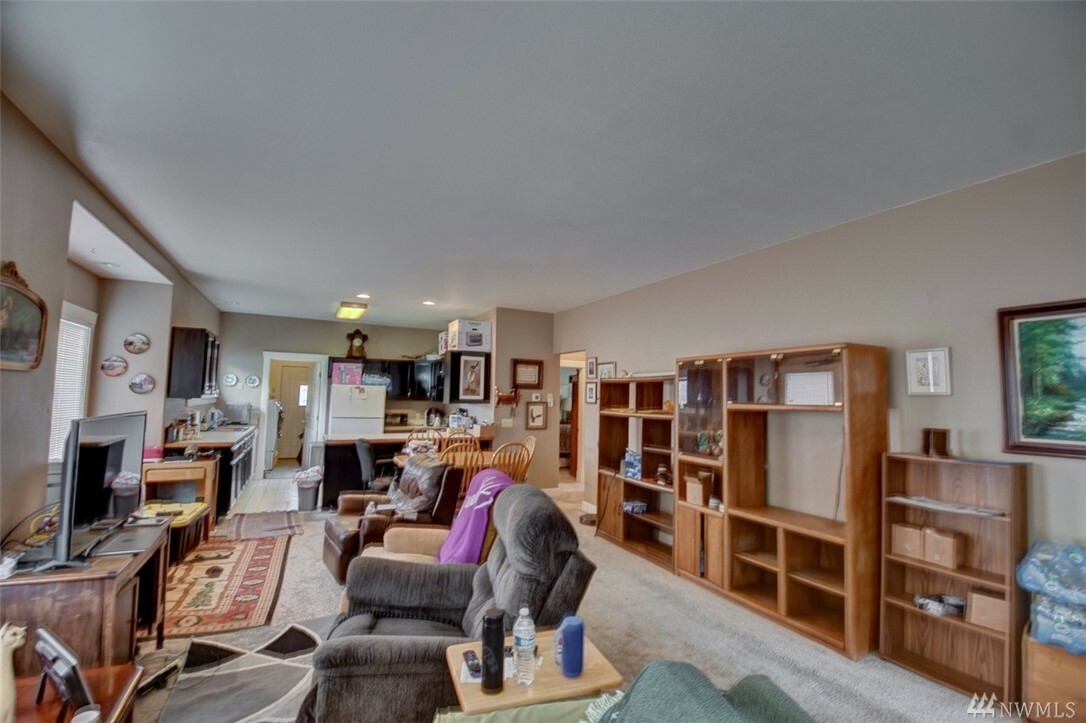 Property Photo:  720 Lincoln St  WA 98550 