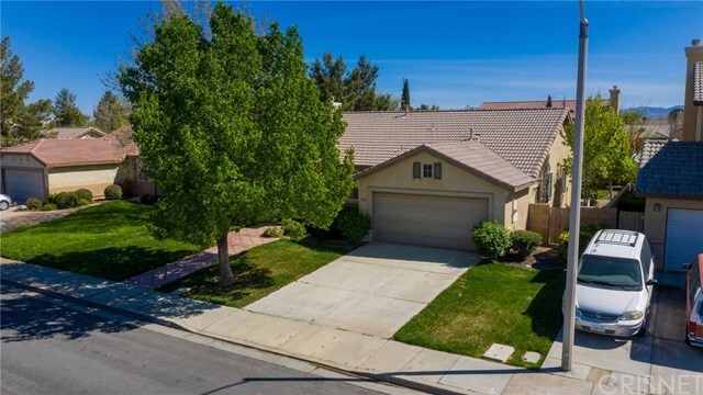 Property Photo: 1522 W Avenue H1 CA 93534