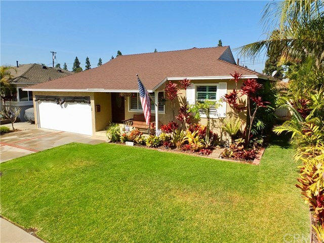 Property Photo: 4409 Woodruff Avenue CA 90713