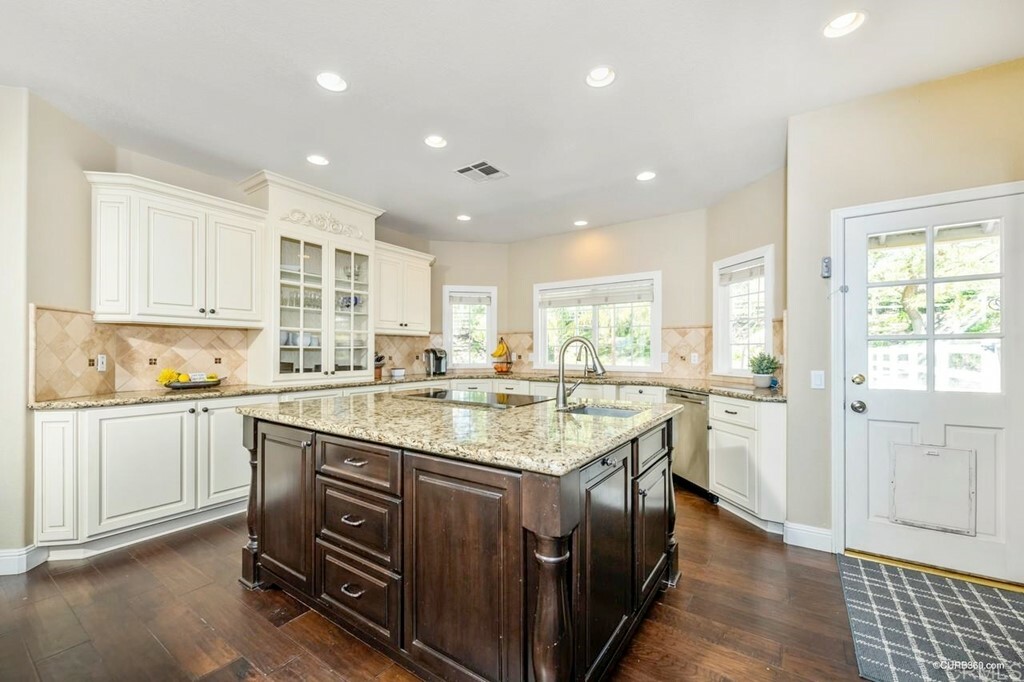 Property Photo:  34765 Linda Rosea Road  CA 92592 