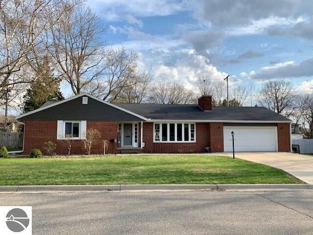 Property Photo:  505 Virginia  MI 48801 