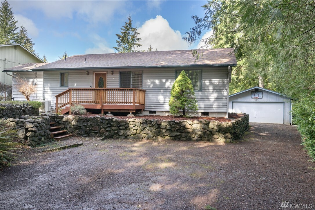 Property Photo:  31 E Forest Dr  WA 98528 