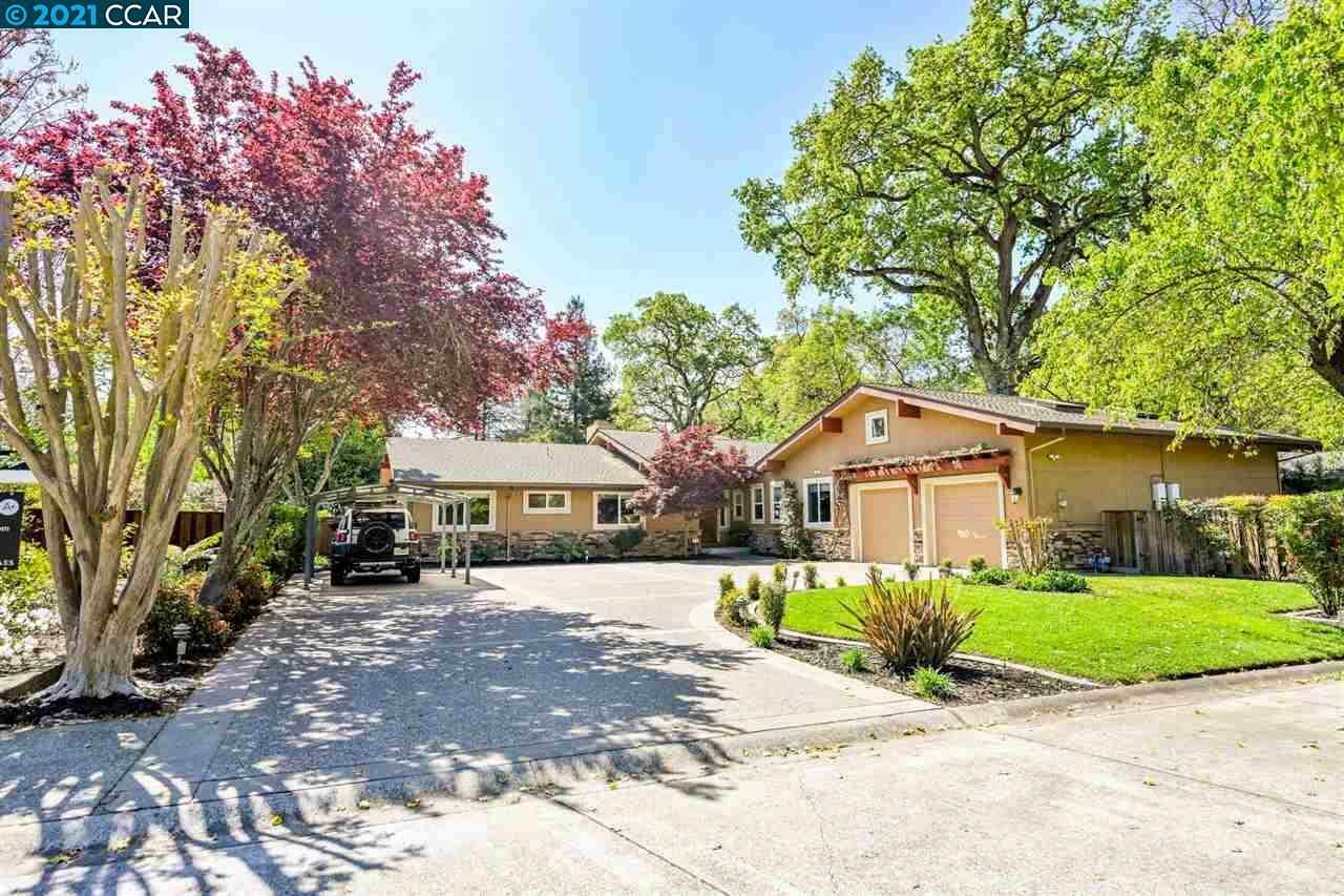 Property Photo: 21 Woodland Dr CA 94507