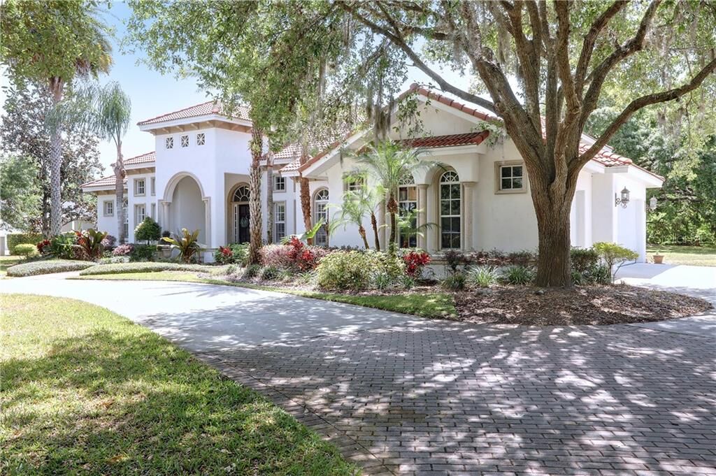 Property Photo: 8506 Kentucky Derby Drive FL 33556