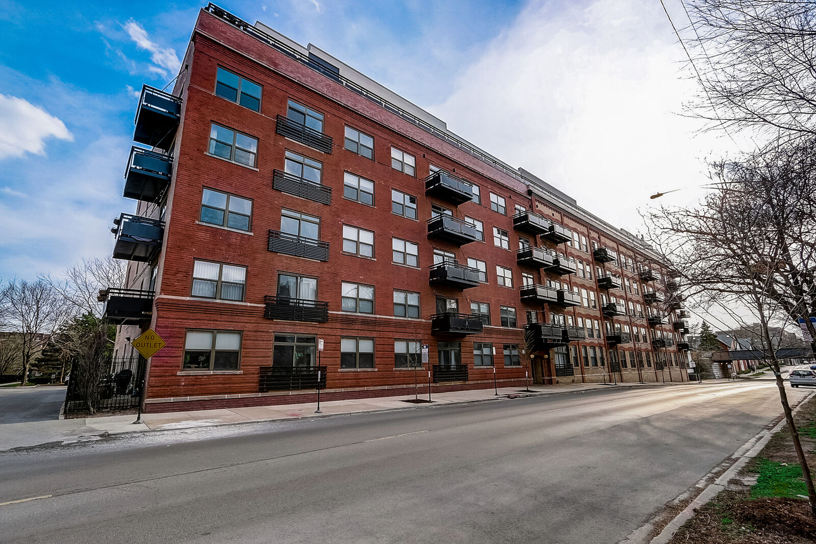Property Photo:  1735 W Diversey Parkway 419  IL 60614 