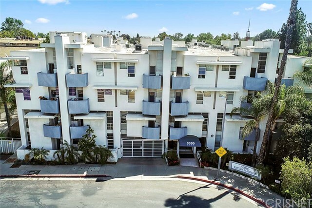 Property Photo:  5350 White Oak Avenue 112  CA 91316 