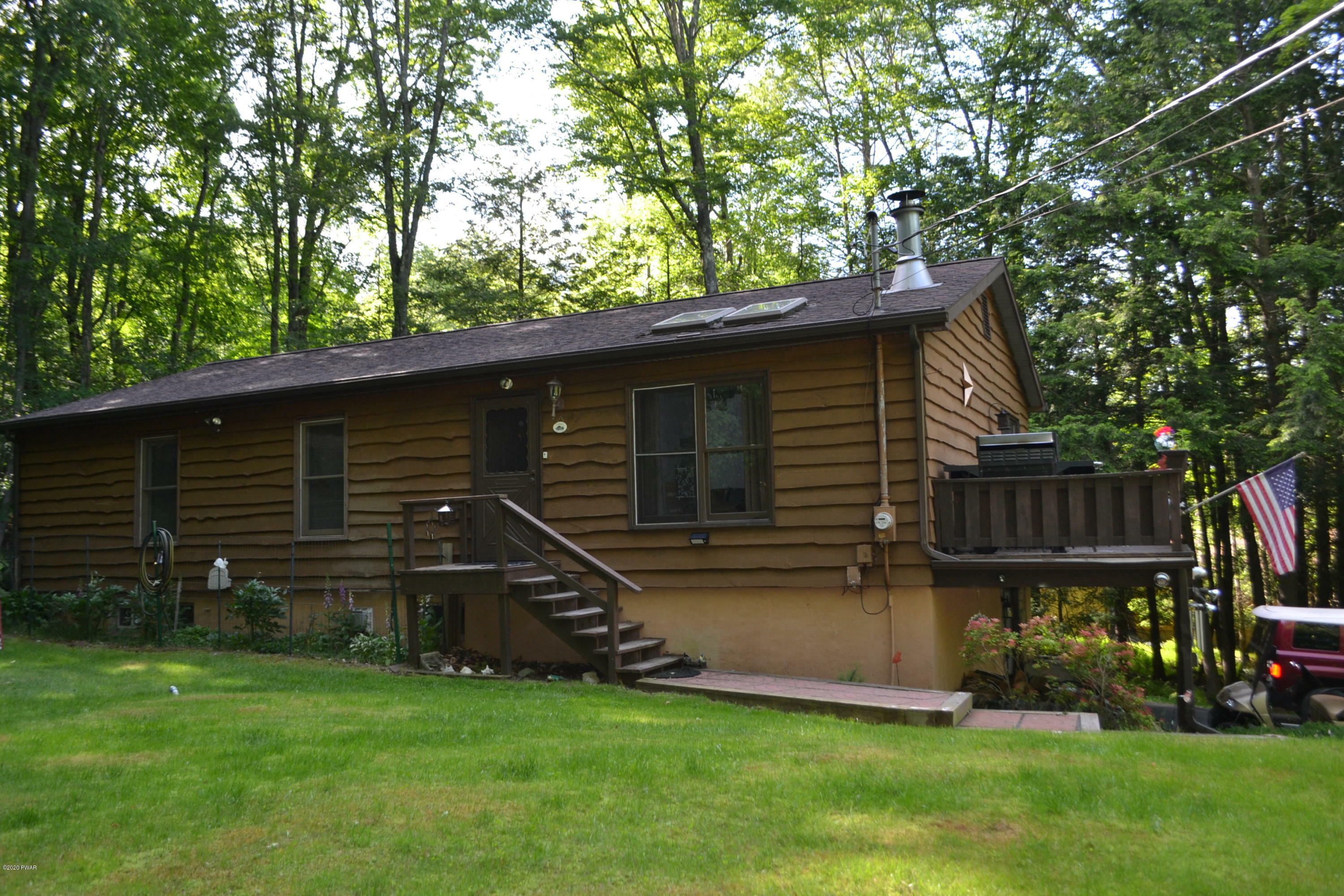 Property Photo:  137 Deerfoot Road  PA 18436 