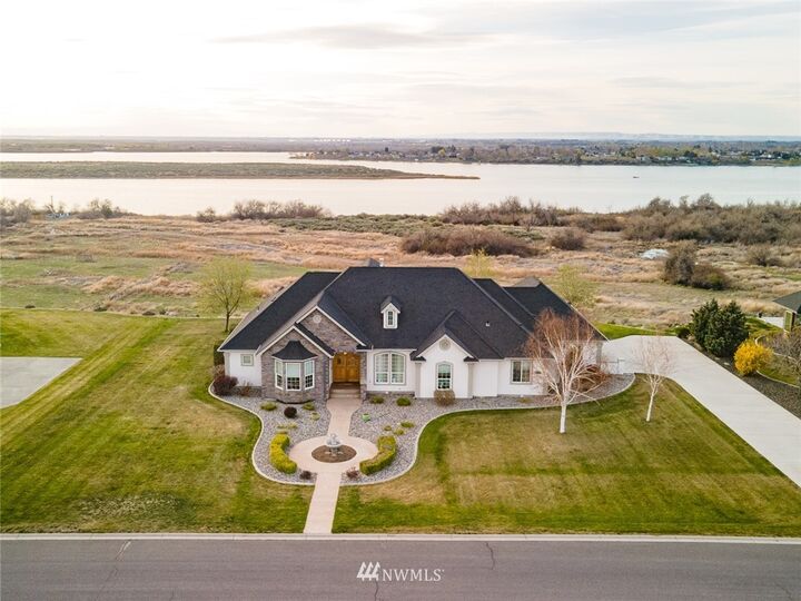 Property Photo: 8852 Dune Lake Road SE WA 98837