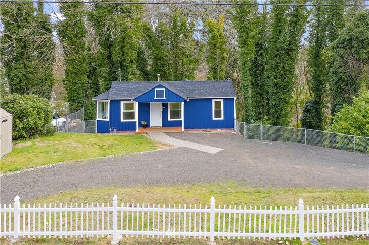 Property Photo:  213  Rockwell Avenue  WA 98366 