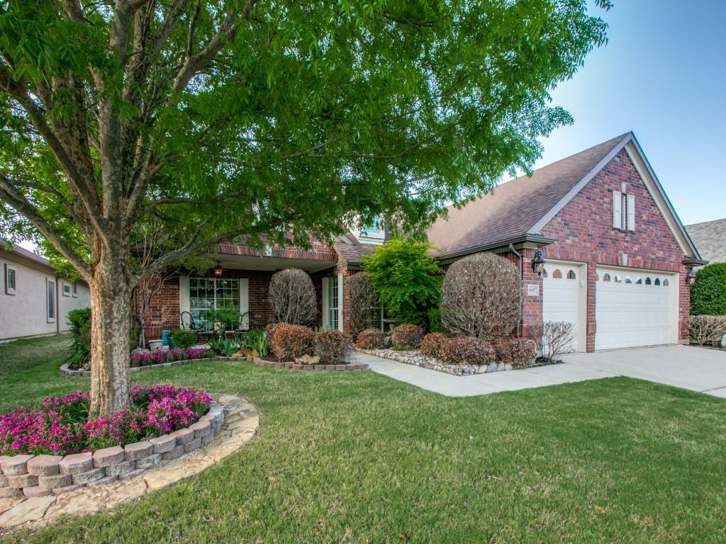 Property Photo: 10017 Soriano Street TX 76207