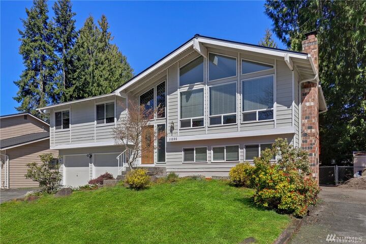 Property Photo: 11232 SE 322nd St WA 98092