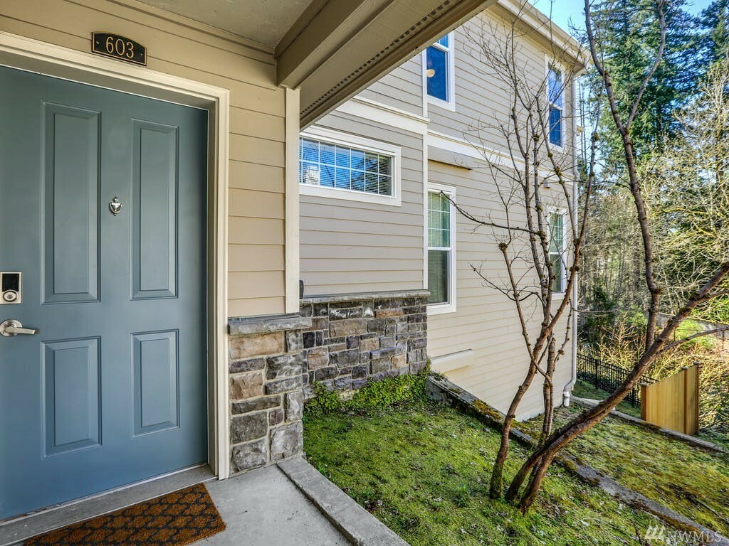 Property Photo:  4327 Issaquah Pine Lake Rd SE 603  WA 98075 