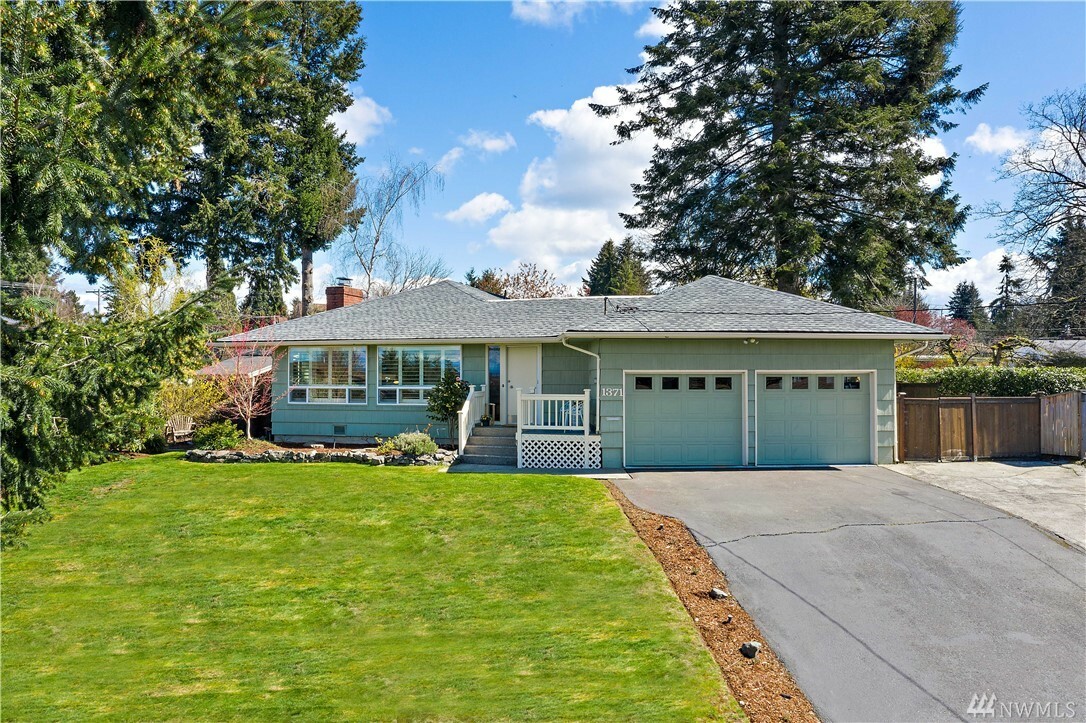 Property Photo:  1371 N Skyline Dr  WA 98406 