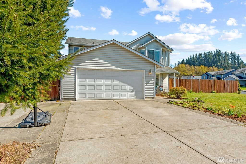 Property Photo:  209 Adams Dr  WA 98626 