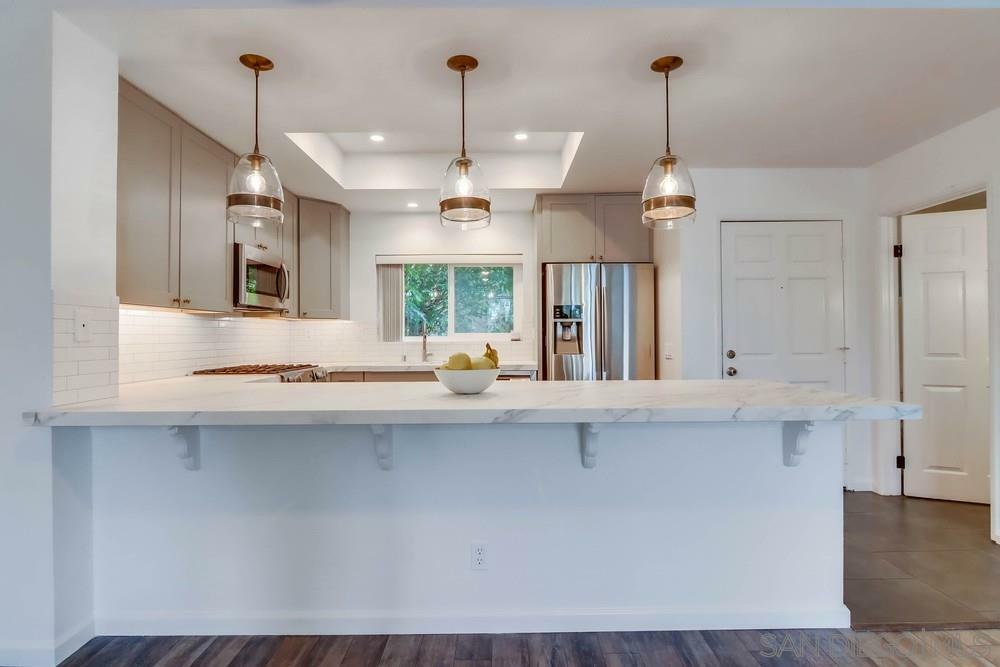 Property Photo: 928 Sapphire St B CA 92109