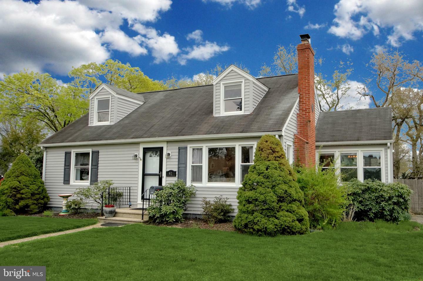 Property Photo:  41 Holt Circle  NJ 08619 