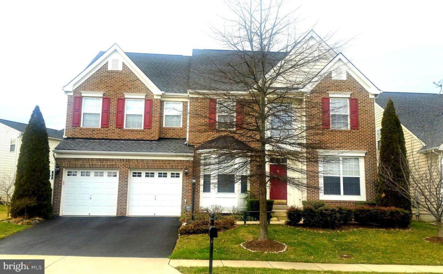 Property Photo: 8773 Lords View Loop VA 20155